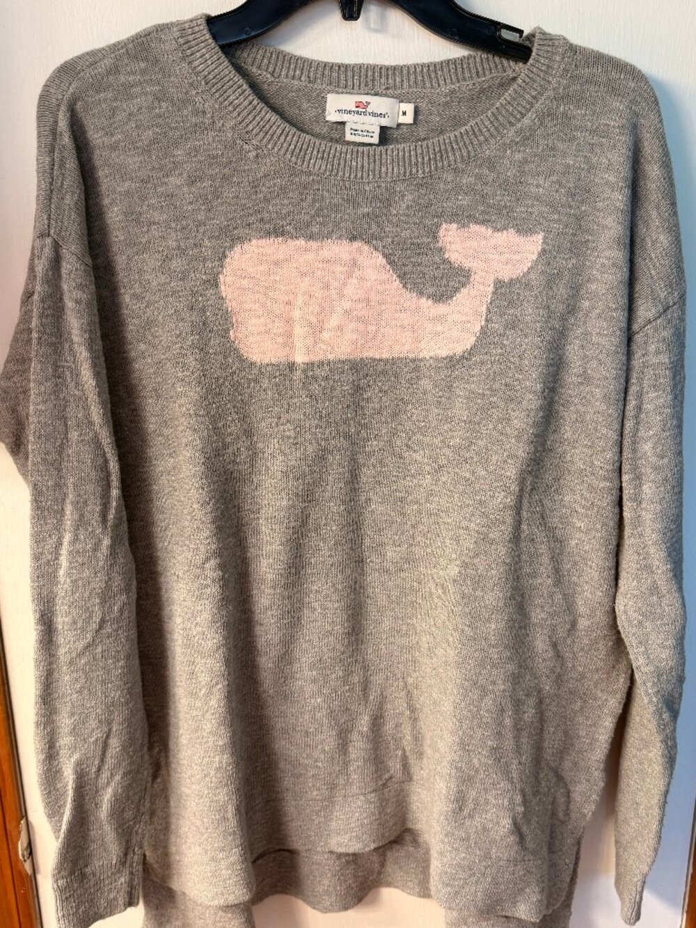 Vineyard Vines Women’s M Gray Pink Whale 100% Cotton Crewneck Sweater